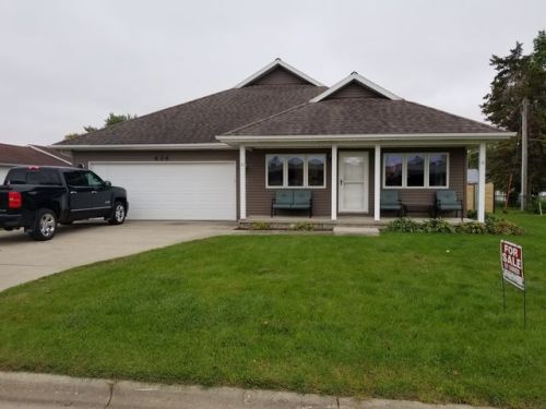 434 Prospect St, Shady Grove, IA 50648-1133