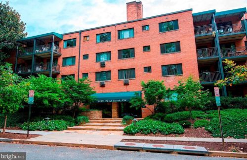 2325 42nd St, Washington DC 20007-4941 exterior