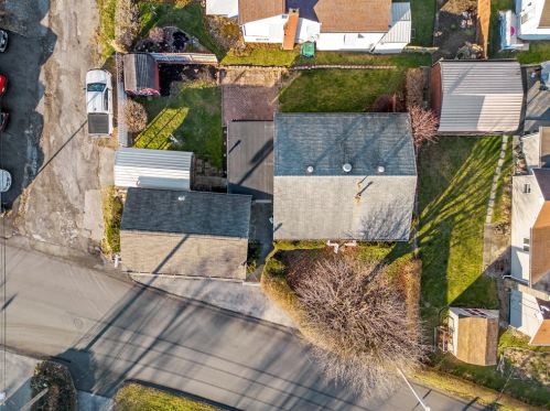 1804 4th St, Beaver Falls PA  exterior