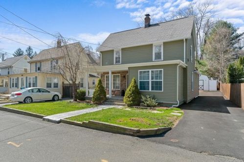 21 Apple St, Sloatsburg, NY 10974-1705