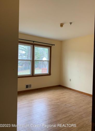 31 Miller Rd, Lakewood NJ  08701-2919 exterior