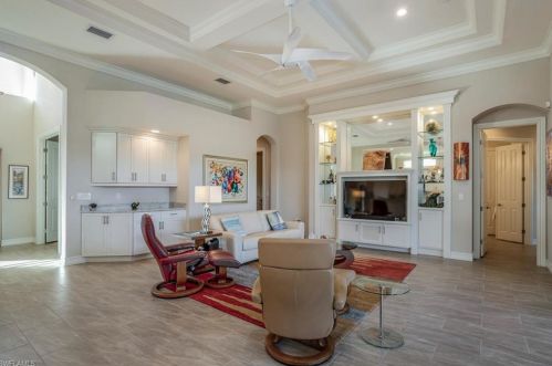 7369 Lantana Way, Naples, FL 34119-9814