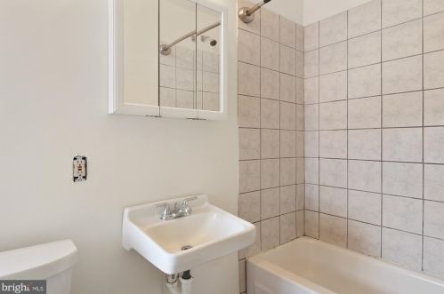 531 Herman Ave, Lemoyne PA  17043-1823 exterior