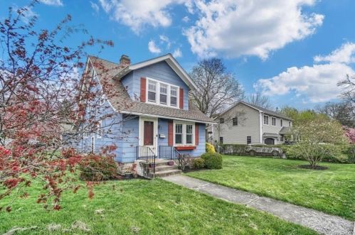 22 Oak St, Cornwall, NY 12518-1420
