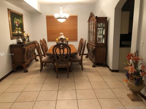 13785 26th St, Hollywood, FL 33027-3961