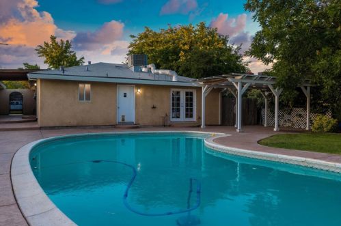 532 K St, Rio Linda CA  95673-3446 exterior