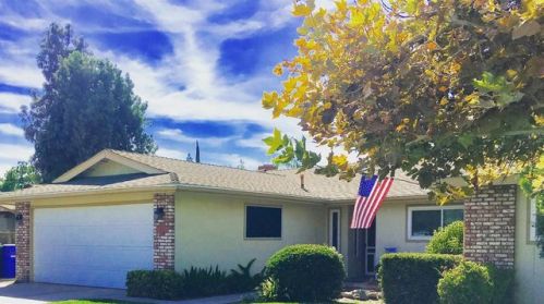 1095 Beverly St, Porterville, CA 93257-1436