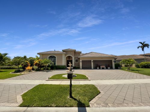 2933 Fontana Ct, West Palm Beach, FL 33411-6803