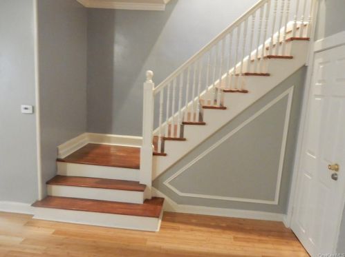 34 Hartley Ave, Mount Vernon NY  10550-1124 exterior