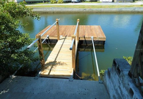 13231 Jacaranda Ln, Port Richey FL  34667-1630 exterior