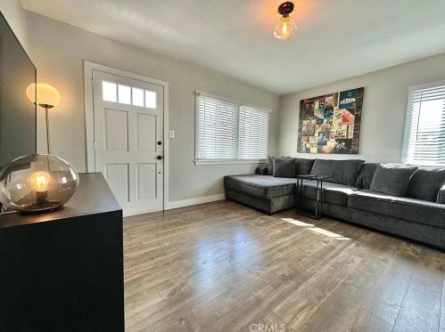 757 Redondo Ave, Long Beach CA  90804-5140 exterior