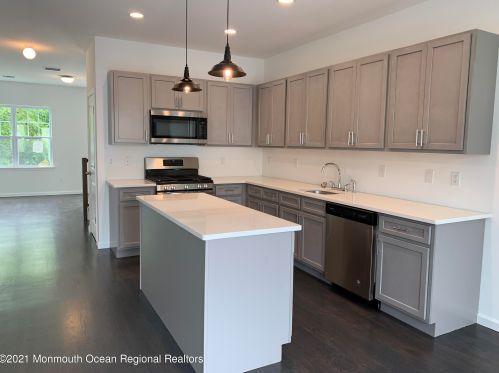 1509 Cherry Ln, Wall Township NJ  07753-8700 exterior