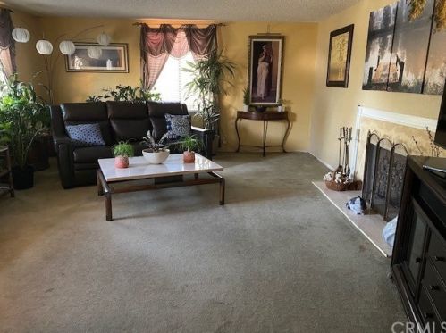 9541 Harriet Ln, Anaheim, CA 92804-5626