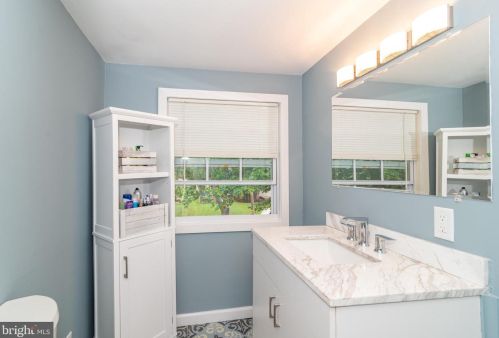 11 Orchard Ave, Blenheim NJ  08012-5361 exterior