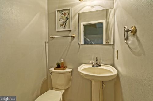 16 Old Orchard Dr, Erial NJ  08081-3053 exterior