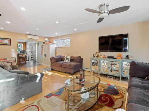 252 Blair Ave, Bronx, NY 10465-3702