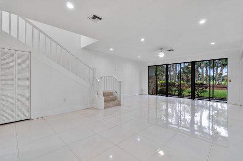 1111 Sand Drift Way, West Palm Beach, FL 33411-5142