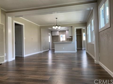 319 Palmer St, Compton, CA 90220-2106