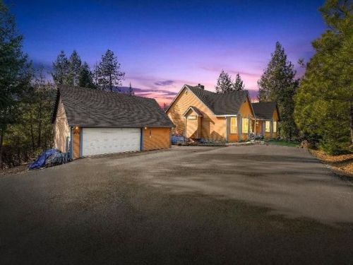 1930 John Muir Dr, Cape Horn, CA 95713-9200
