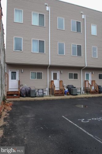 1518 Mascher St, Philadelphia PA  19122-3908 exterior