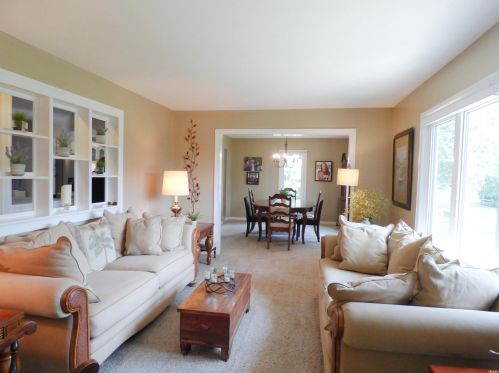 17911 Williamsburg Dr, Granger IN  46530-9252 exterior