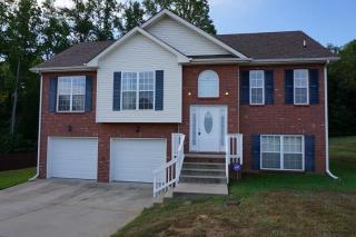 1181 Channelview Dr, Clarksville, TN 37040-2587