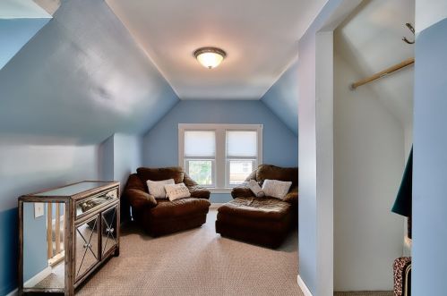 134 Milton St, Zelienople PA  16063-1041 exterior