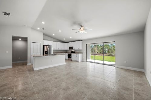 902 13th St, Lehigh Acres, FL