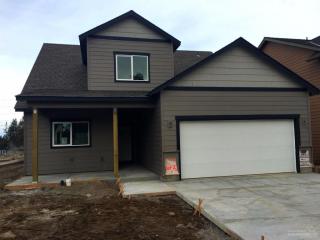 470 Glengarry Pl, Bend, OR 97702-2068