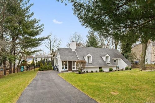 48 Whittington Rd, White Plains, NY 10607-1128