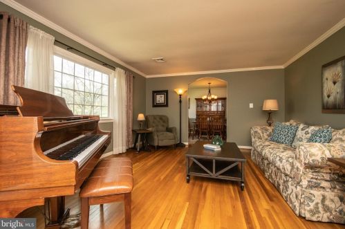 20557 Gleedsville Rd, Leesburg VA 20175-6532 exterior