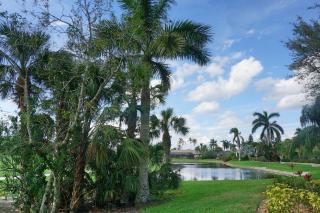 314 Bears Paw Trl, Naples, FL 34105-3119