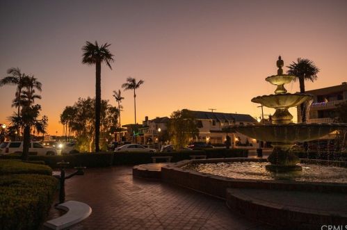 101 Corinthian Walk, Long Beach, CA 90803-4004