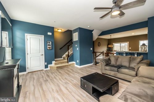 1839 Honeysuckle Ct, Downingtown PA  19335-7202 exterior