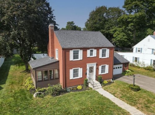 47 Alexander St, Manchester, CT 06040-3902