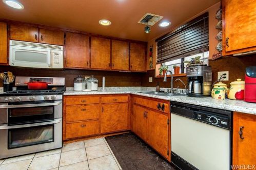 1386 Trane Rd, Bullhead City AZ  86442-7102 exterior