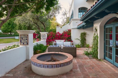 4401 61 St, Scottsdale AZ 85254-1914 exterior