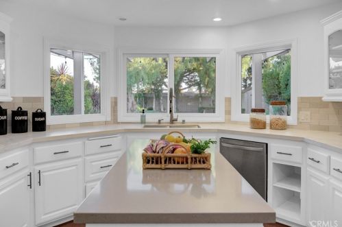 3110 Lilly Ave, Long Beach, CA 90808-3259