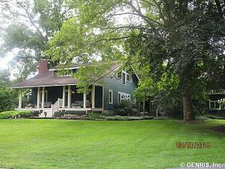 80 Long Meadow Cir, Pittsford, NY 14534-1120