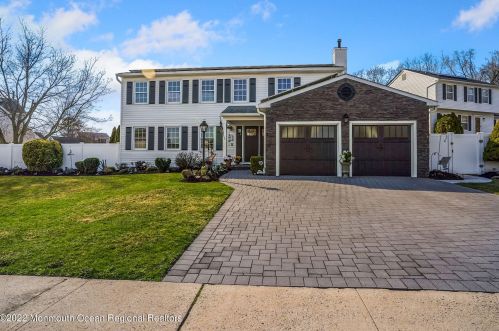 991 Columbus Dr, Bricktown, NJ 08724-1085