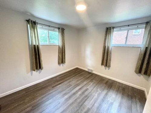 228 Calvert St, Bridgeville PA  15017-1916 exterior