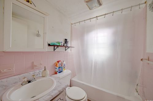 232 Crombie St, Huntington Station NY  11746-1504 exterior