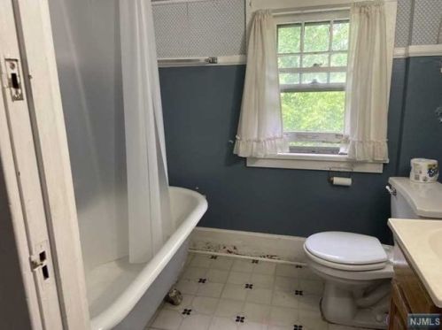 16 Godfrey Rd, Montclair NJ  07043-1310 exterior