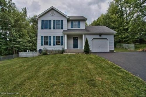 251 Devils Hole Rd, Cresco, PA 18326-7151