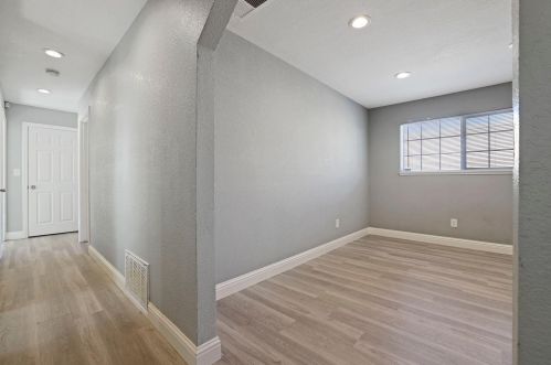 1325 Arrowhead Ct, Modesto CA  95351-1723 exterior