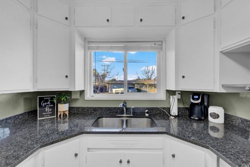 205 Kendal St, Vacaville CA 95688-3827 exterior