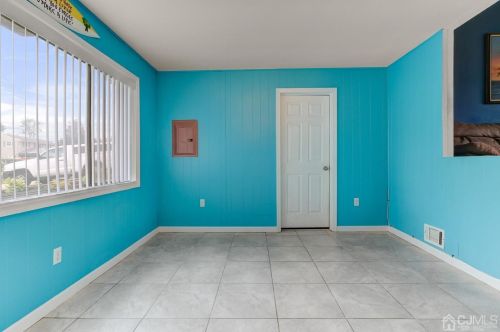28 Island Dr, Old Bridge NJ  08857-2518 exterior
