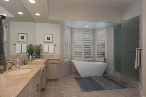 8 King Edward Ct, Rancho Mirage CA  92270-1621 exterior