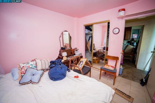 1523 28th Ave, Oakland CA  94601-1633 exterior