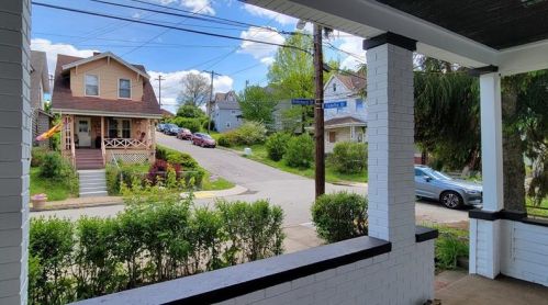 1350 Pritchard St, Pittsburgh, PA 15204-2137